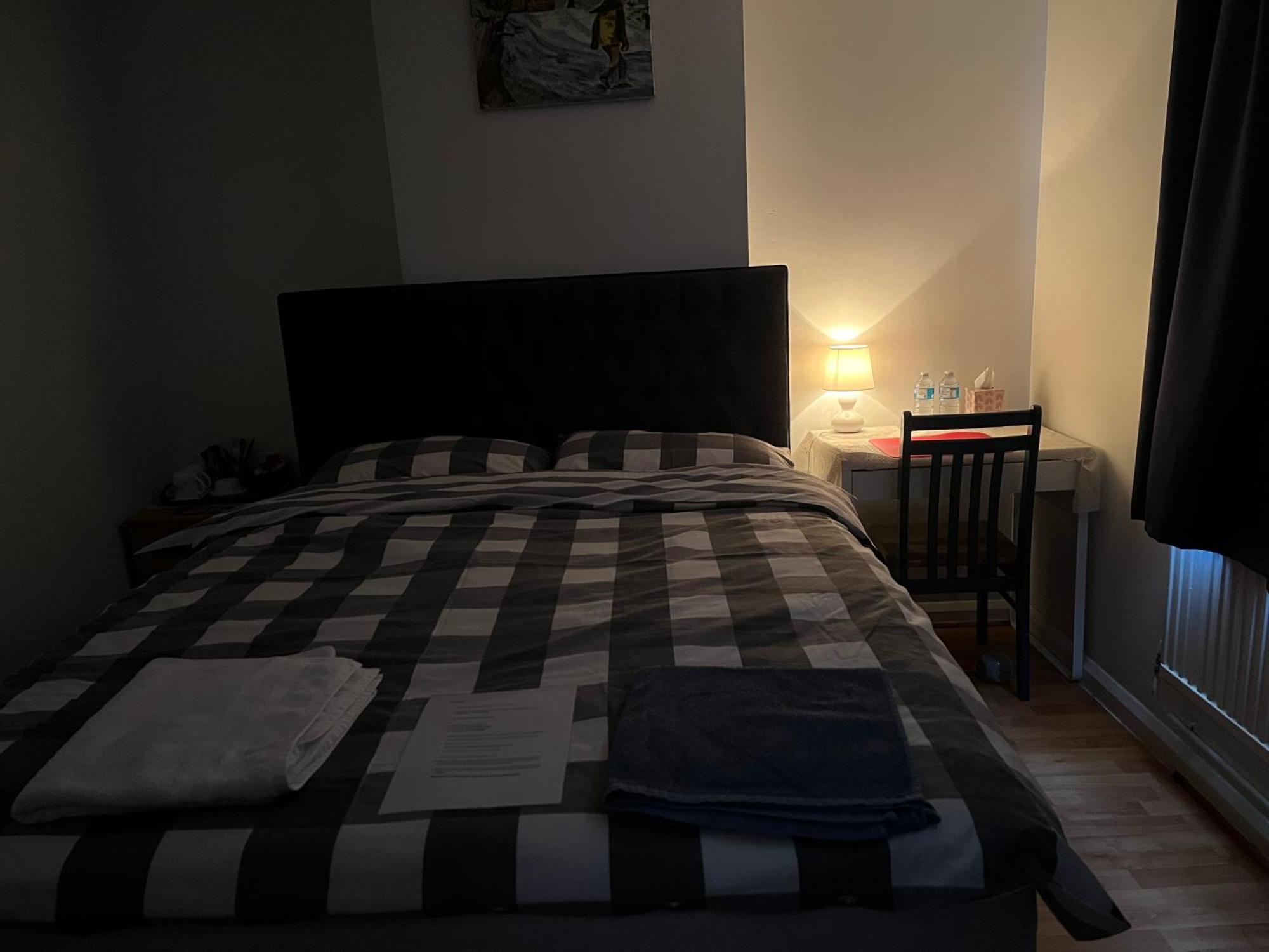 Large Double Bedroom With Free On Site Parking Kingston upon Thames  Exterior foto